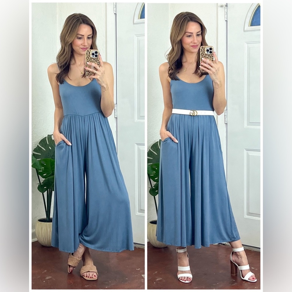 Blue flowy sleeveless wide-leg jumpsuit playsuit romper. Pockets!